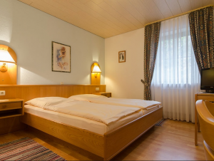Doppelzimmer 4