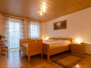 Balkon-Doppelzimmer (Beistellbett Baby)